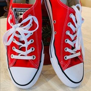 Woman’s Red Converse Chuck Taylor All Star, Size 10, Excellent Condition!